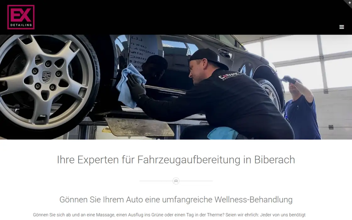 Screenshot der EX-Detailing-Startseite mit Fahrzeugaufbereitung in der Werkstatt